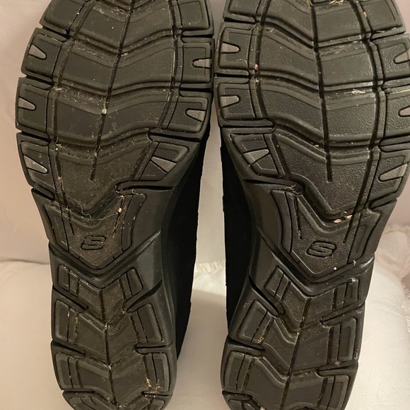 SKECHERS Air-Cooled Memory Foam size 10 - Picture 4 of 7